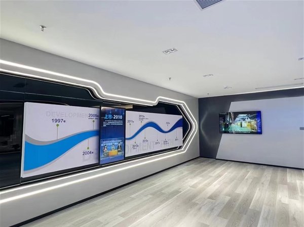 直线悬浮外挂式